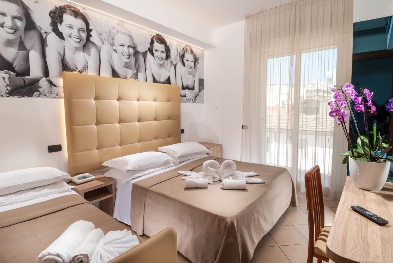 Hotel Lido Cattolica Exterior photo