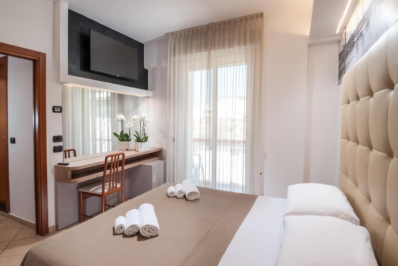 Hotel Lido Cattolica Exterior photo